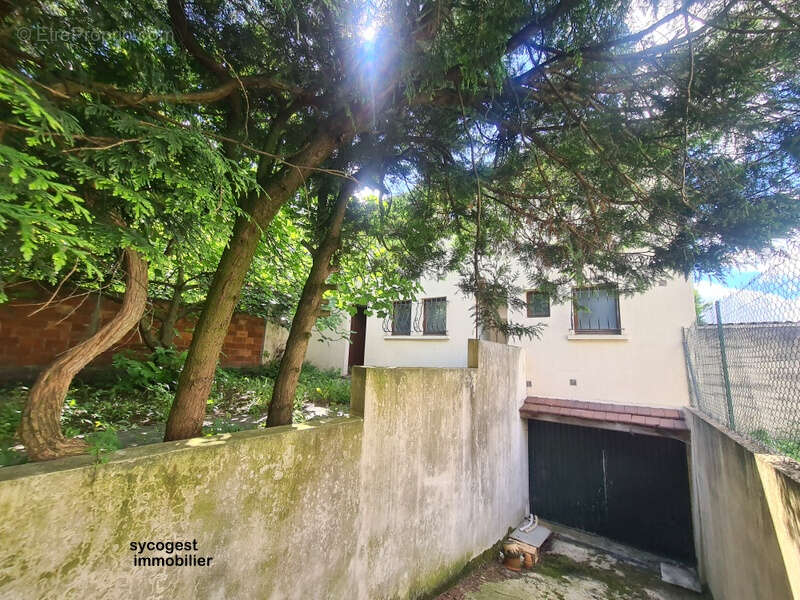 Maison à BOBIGNY