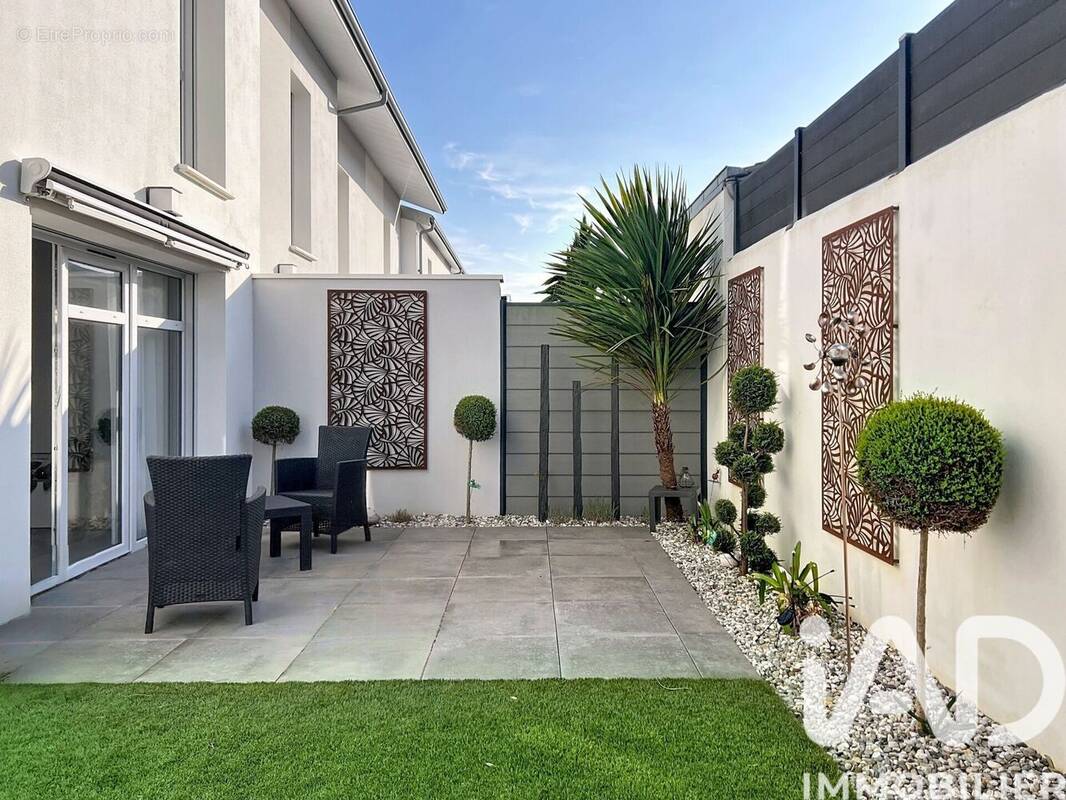 Photo 1 - Maison à LA JARNE