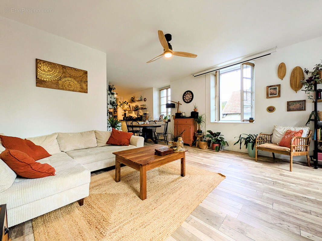 Appartement à OLORON-SAINTE-MARIE