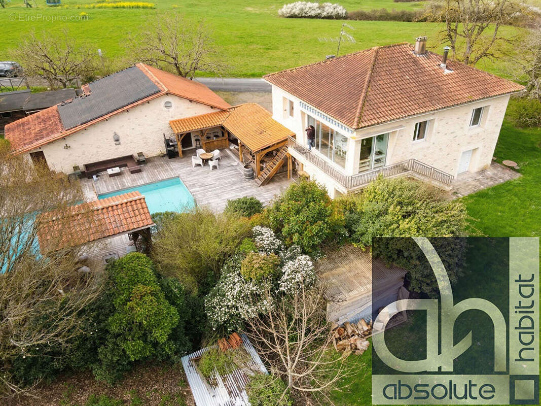 Maison à SIGOULES