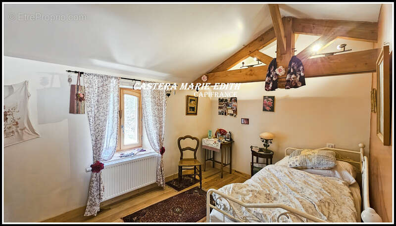 Maison à VIC-FEZENSAC