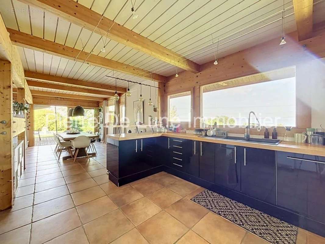 Trévignin – Maison d'exception en ossature bois avec vue dominante, piscine et panorama sur les montagnes - photo 12