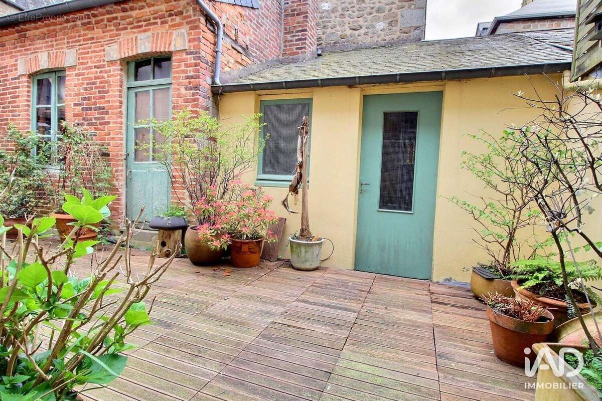 Photo 8 - Commerce à LA FERTE-MACE