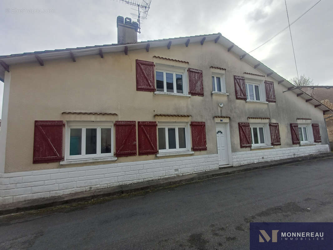 Maison à DEVIAT