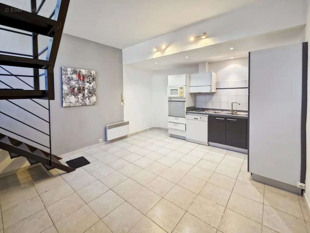 Appartement à VILLENEUVE-LES-AVIGNON