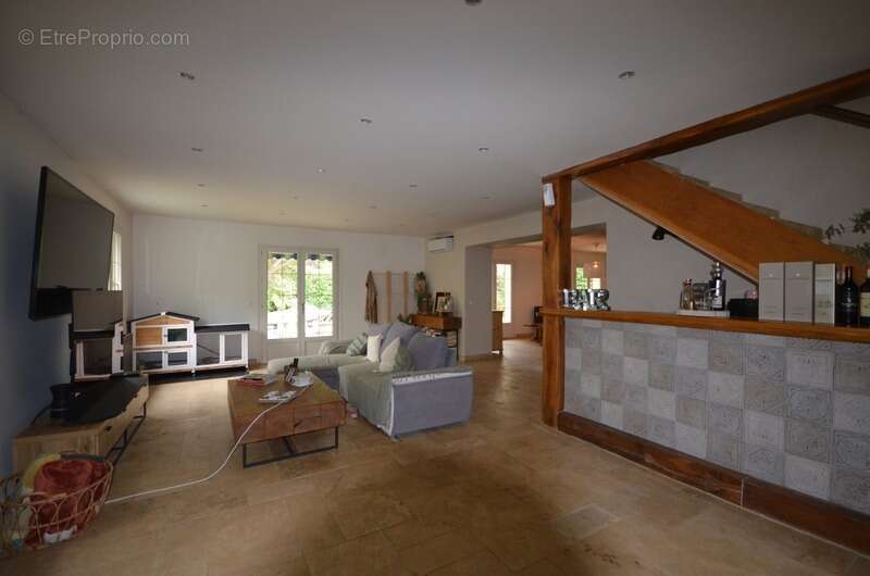 CHÂTEAU THIERRY (02) à vendre maison de 248 m² avec piscine et dépendances - photo 7