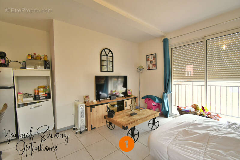 Appartement à SAINT-LAURENT-DE-LA-SALANQUE