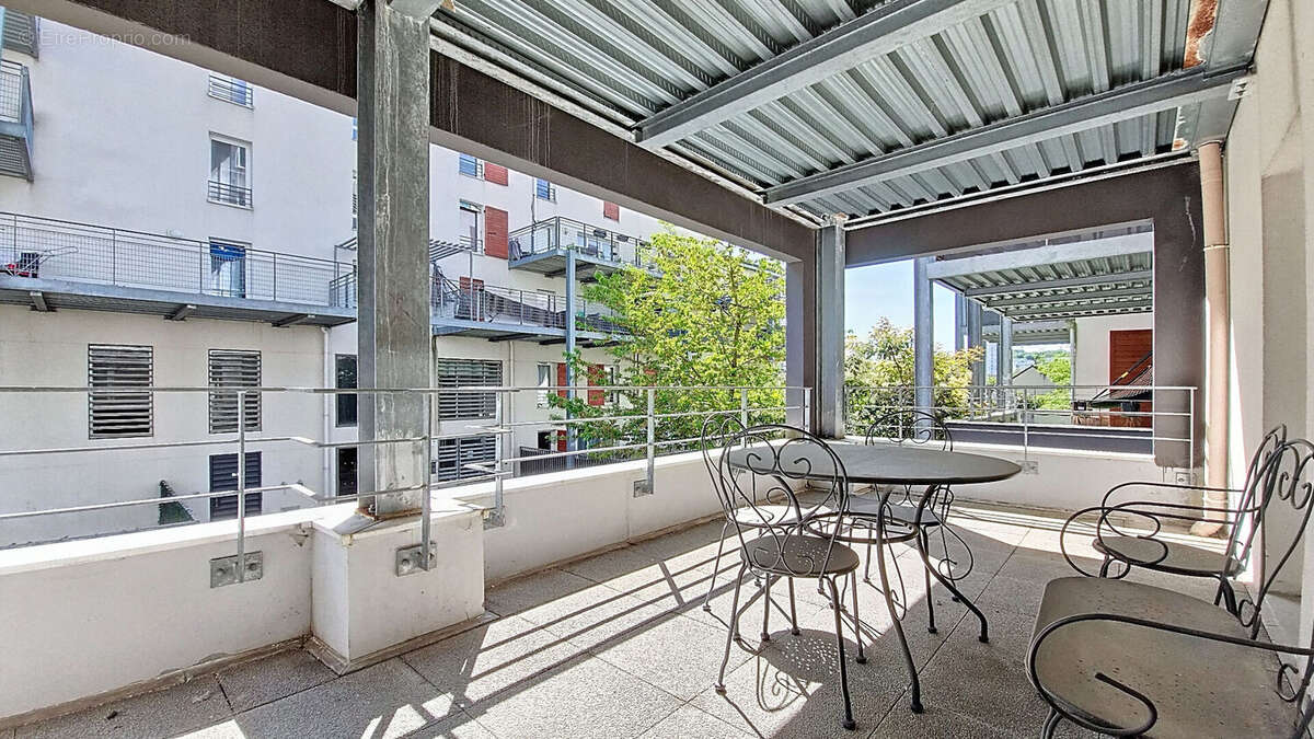 EXCLUSIVITÉ - Duplex 84m² jardin + terrasse + parking - Limeil-Brévannes - photo 12