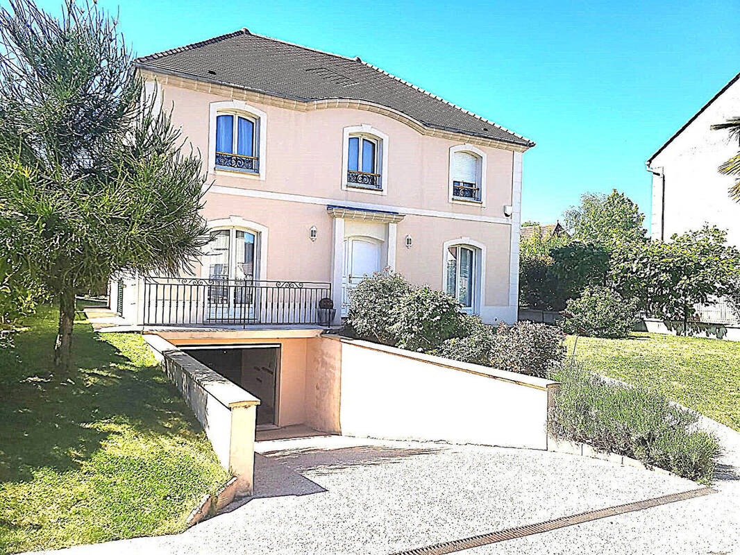 Maison à DEUIL-LA-BARRE