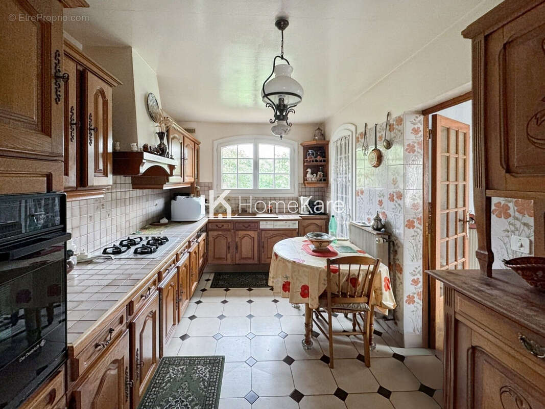 Maison à LA SALVETAT-SAINT-GILLES