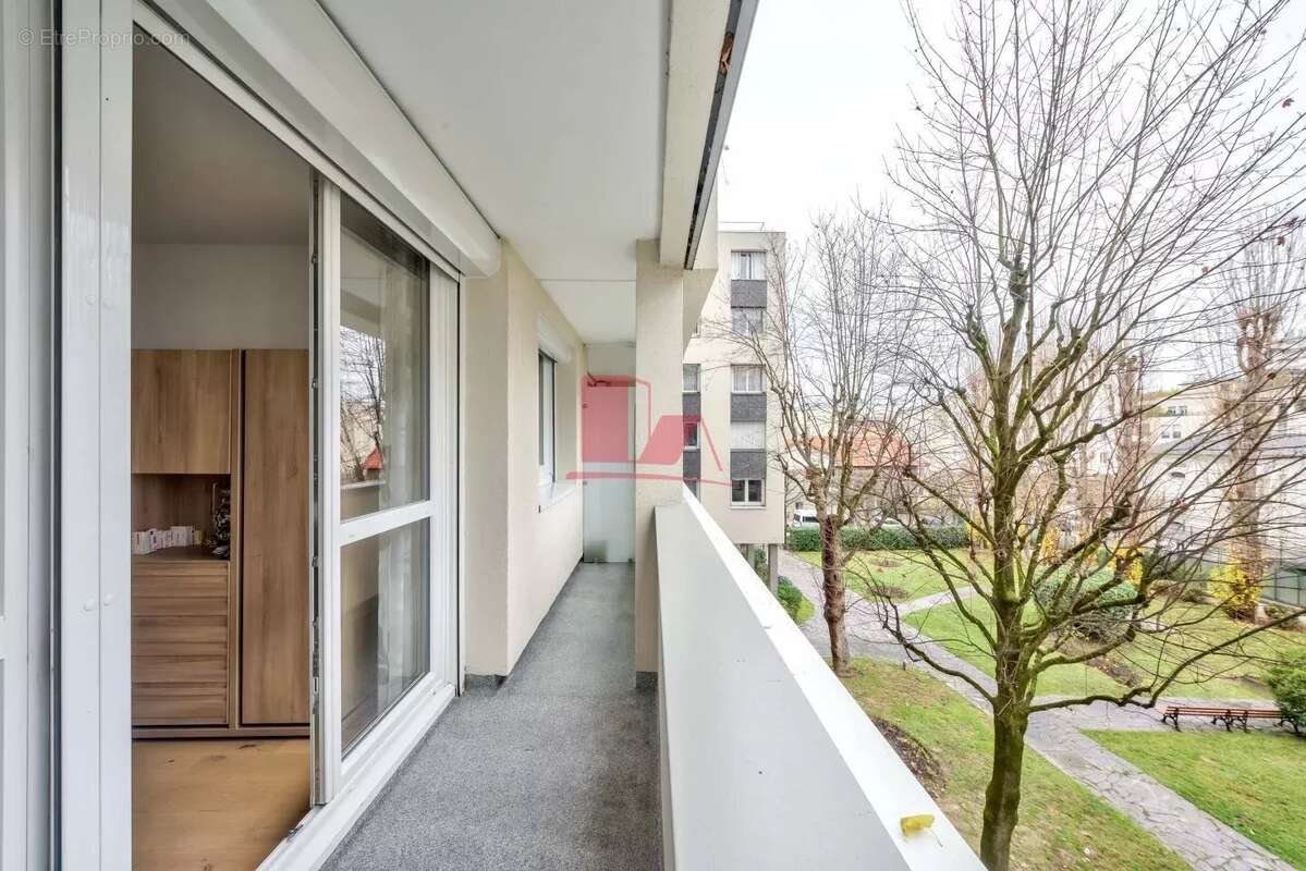 Appartement à ISSY-LES-MOULINEAUX