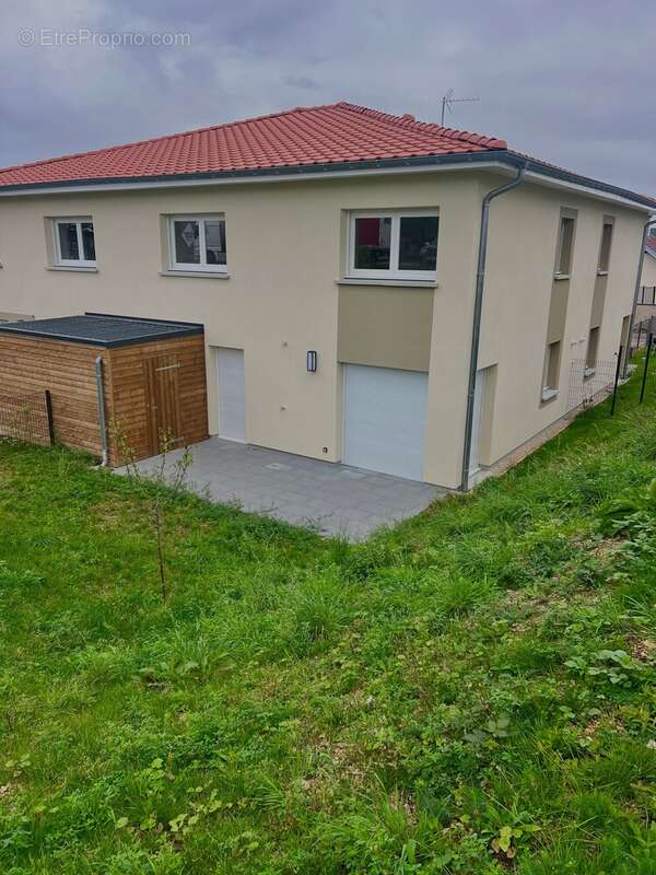 Les carres issois à Is Sur Tille