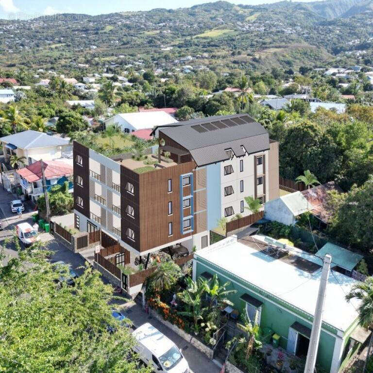 L'etang-salé les hauts au coeur du centre ville à L Etang Sale