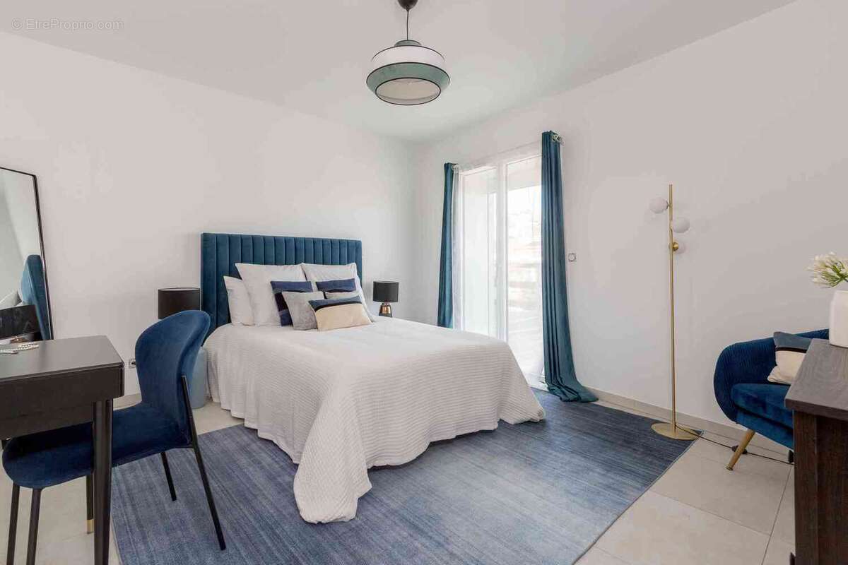 Dernier appartement d'exception avec vue mer à Nice