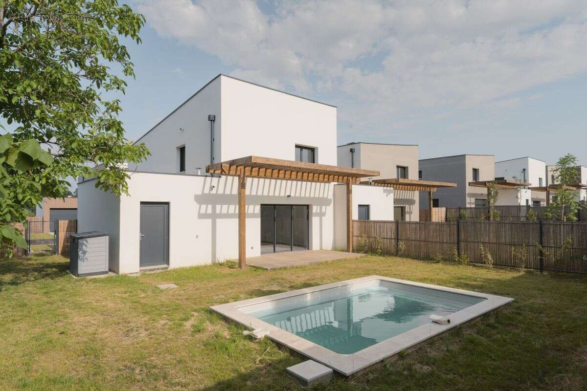 Villas andromede à Artigues Pres Bordeaux