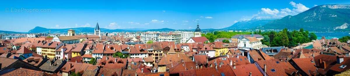 Passage de flore à Annecy