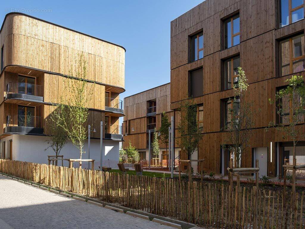 L'ile en seine - les riots et la ria à L Ile St Denis