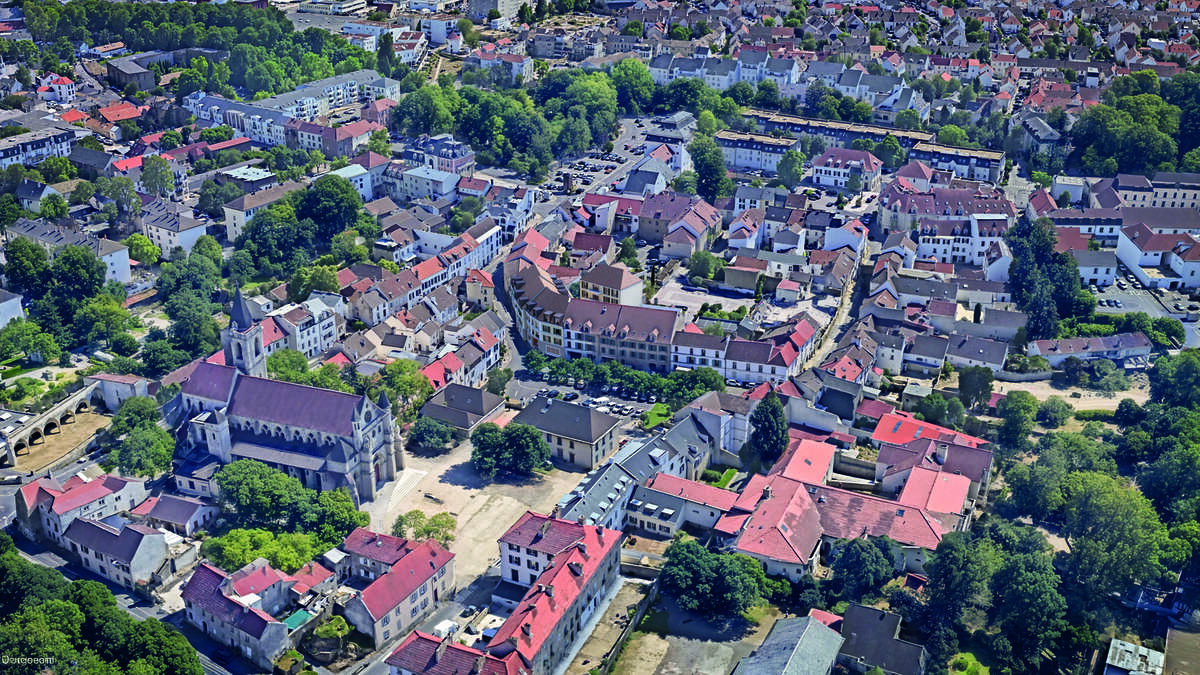 Cours saint pierre à Gonesse