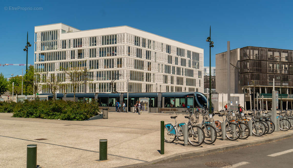 Les arcades de l&#039;althéa à Bordeaux