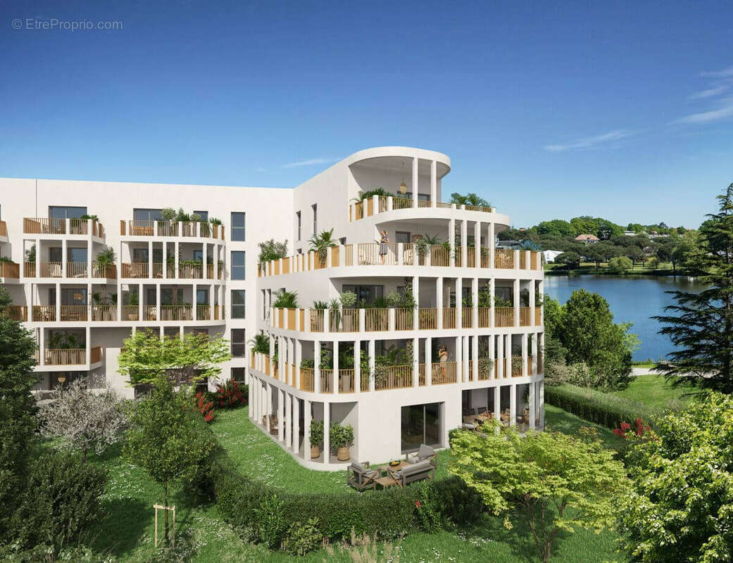 Saint-paul-lès-dax face au lac christus à St Paul Les Dax