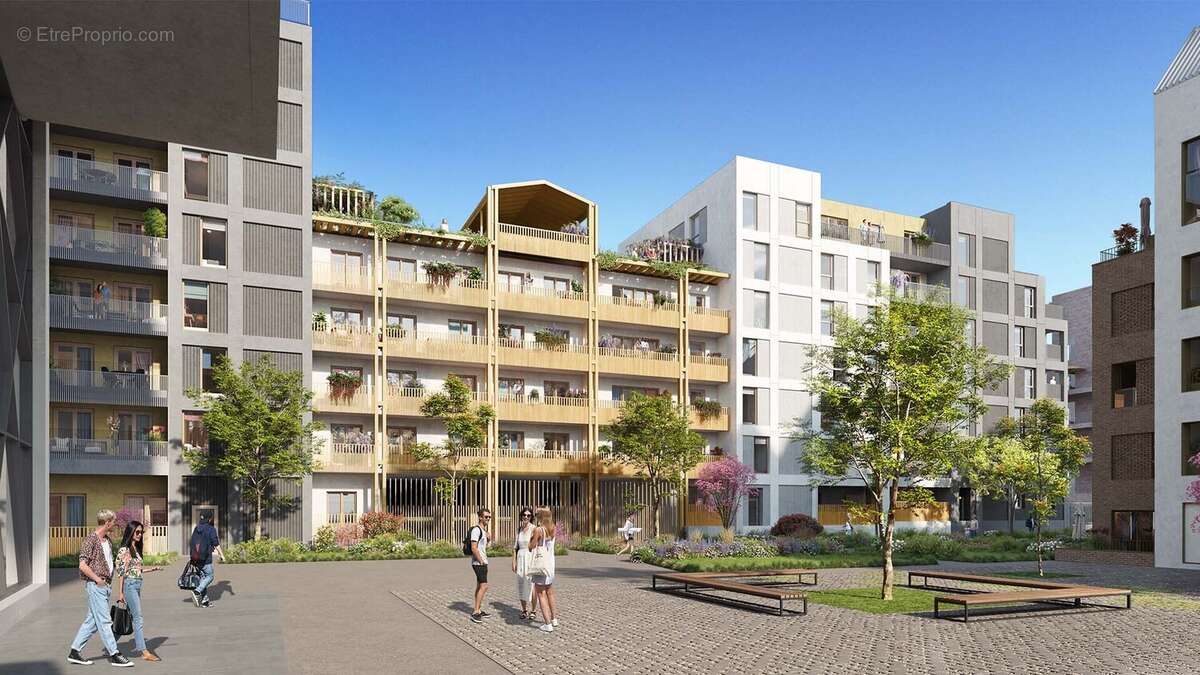 Magasins généraux - côté canal à Reims