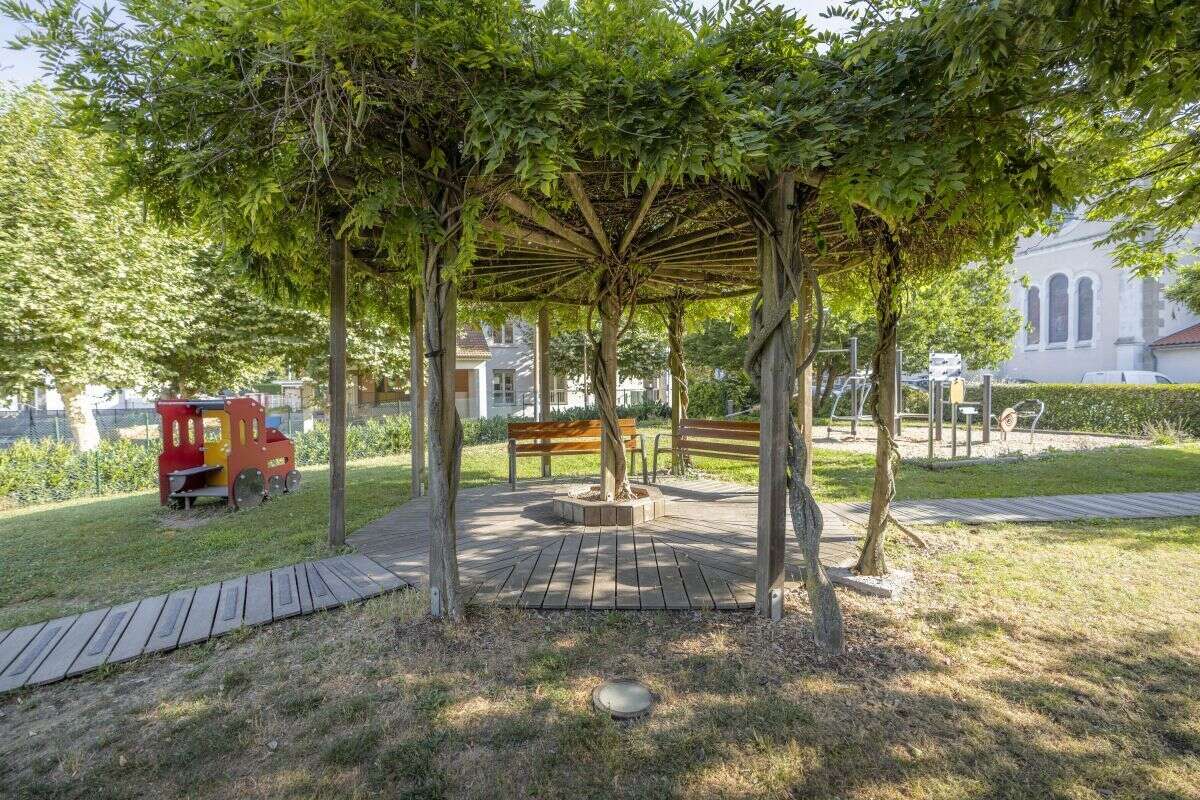 Résidence saint-roch - résidence seniors - lmnp à L Etrat