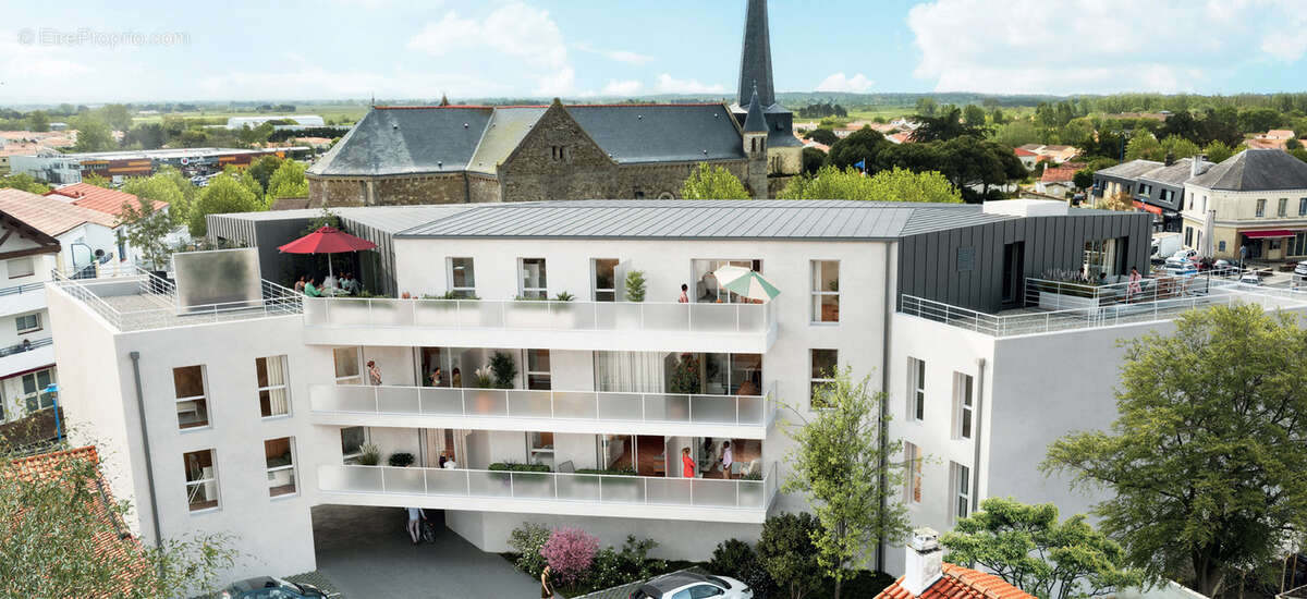 Notre-dame-de-monts au coeur du bourg de ville à Notre Dame De Monts