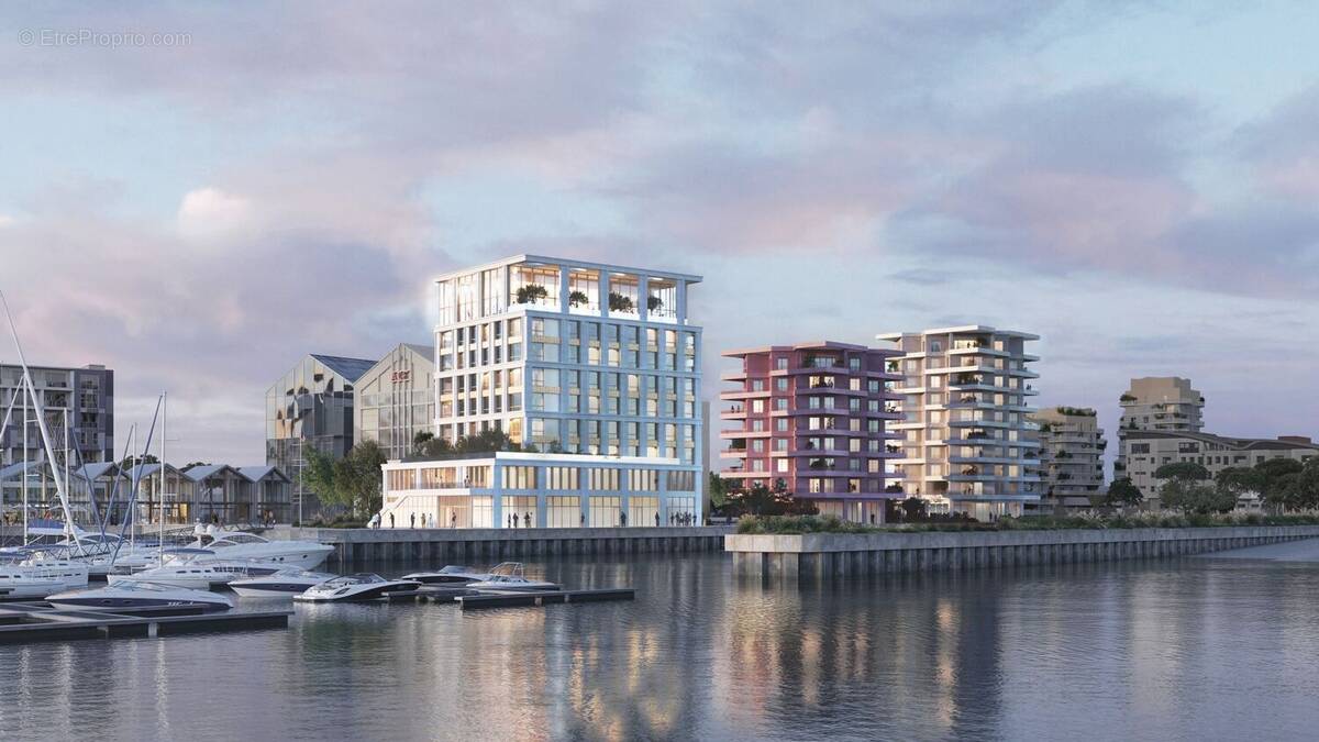 Face au port, au coeur de la pointe des alliés à Dunkerque