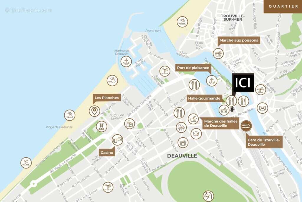 Deauville - bassin des yachts à Deauville