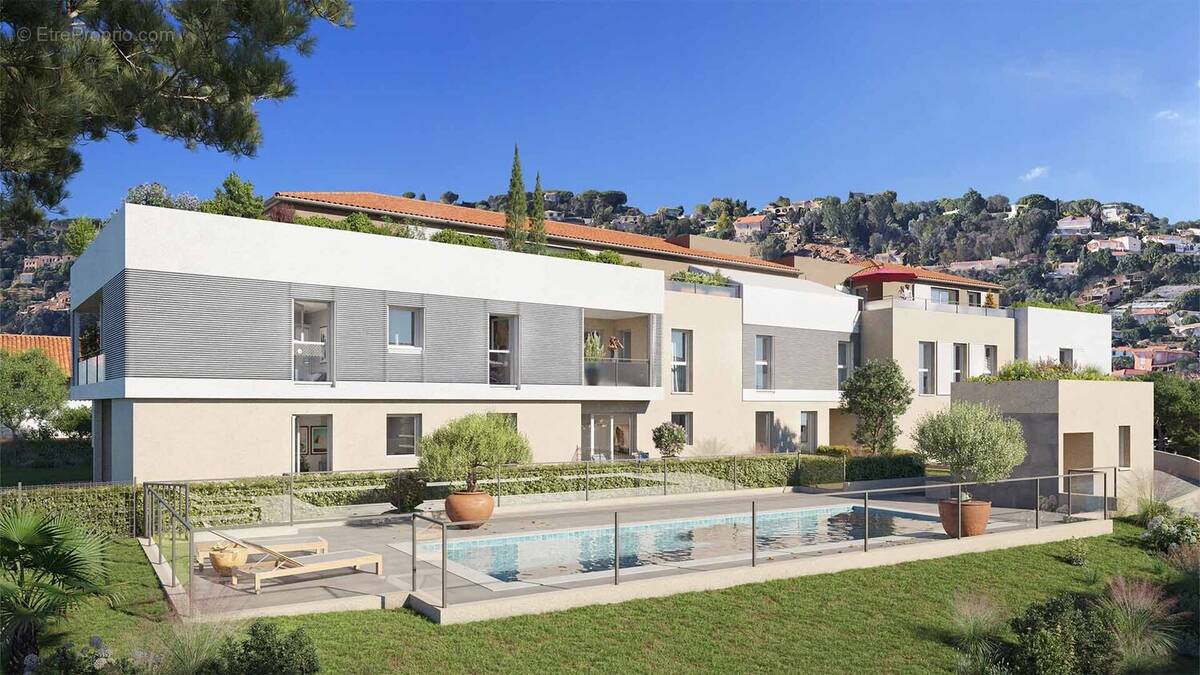 Golfe bay à Vallauris