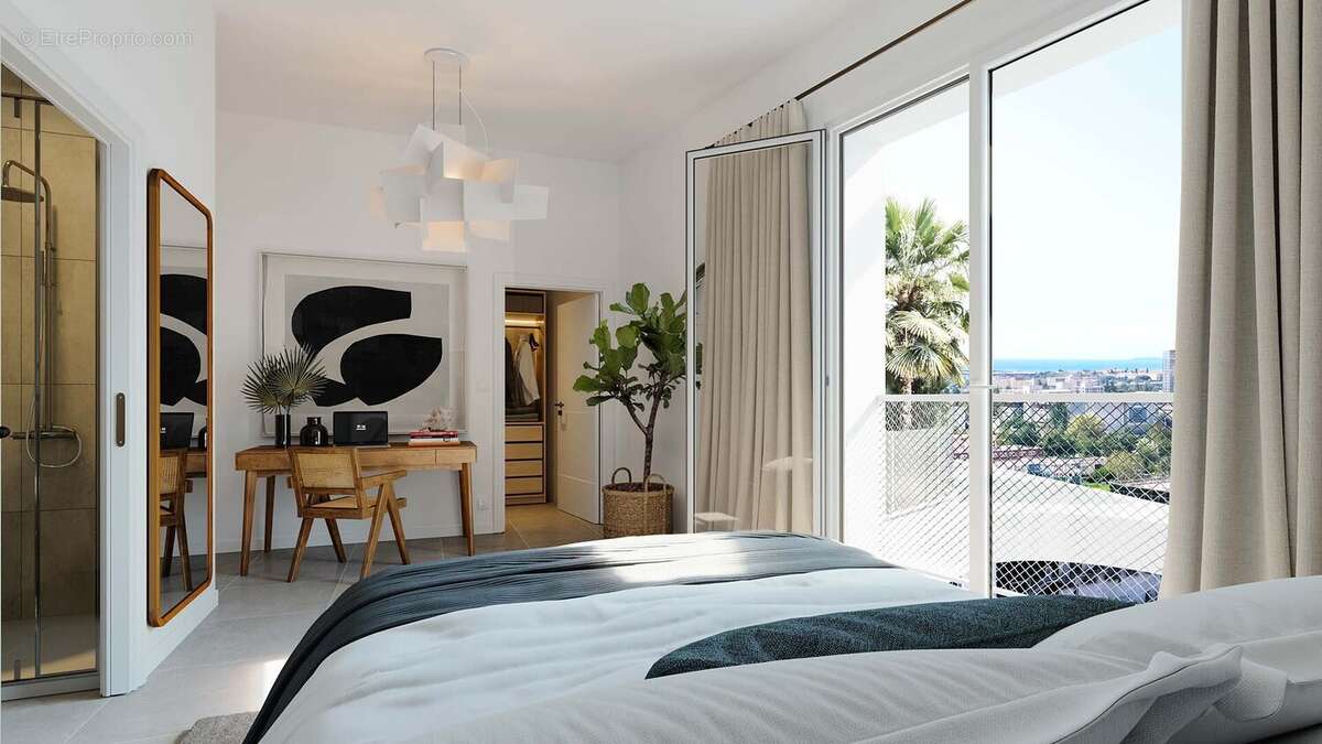 Dernier appartement d'exception avec vue mer à Nice
