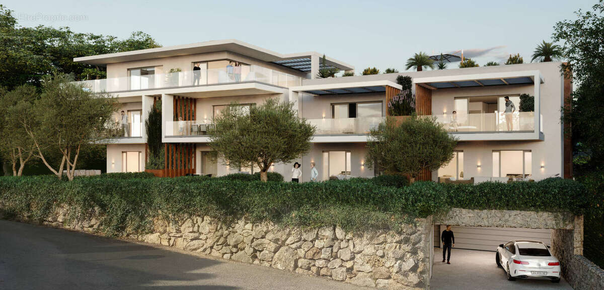 Biot à 10 min en voiture de la plage à Biot