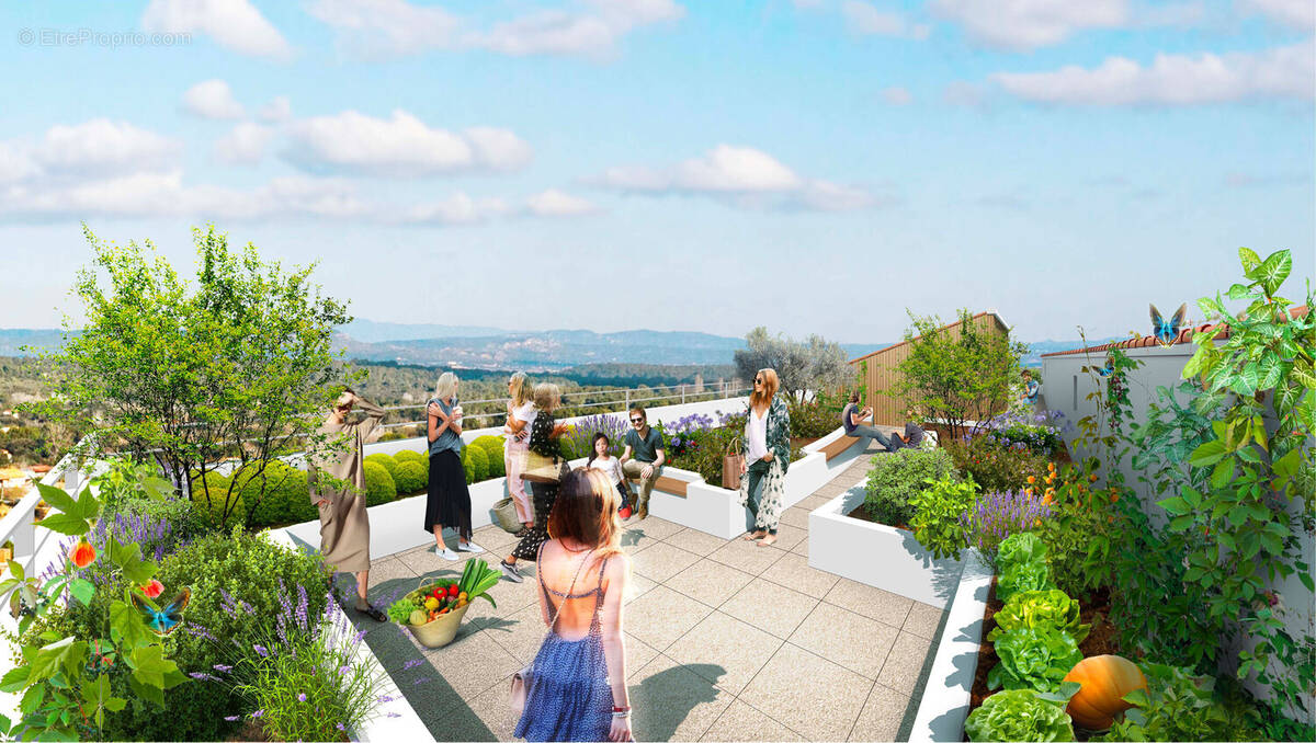 Miramas à 5 min à pied du centre-ville et des commerces à Miramas