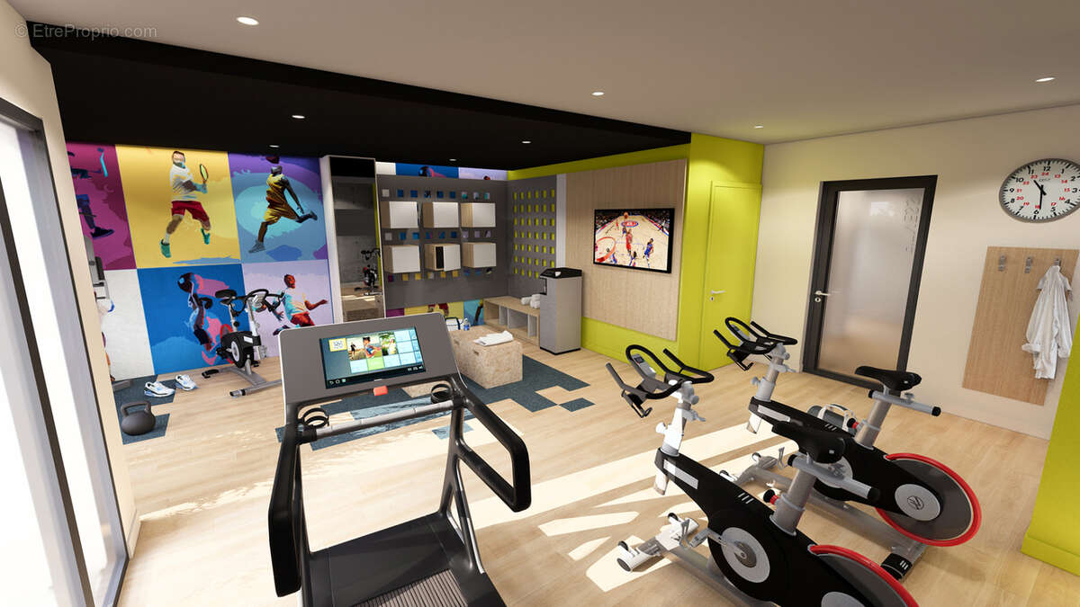 Studently toulouse saint-cyprien à Toulouse