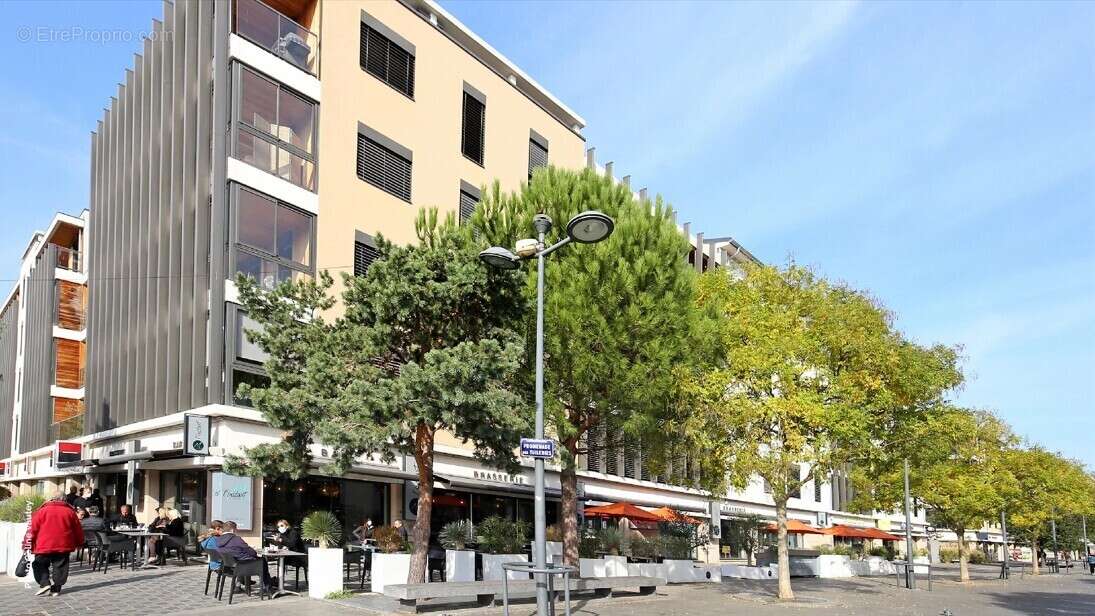 Le pavillon de l&#039;horloge à Tassin La Demi Lune