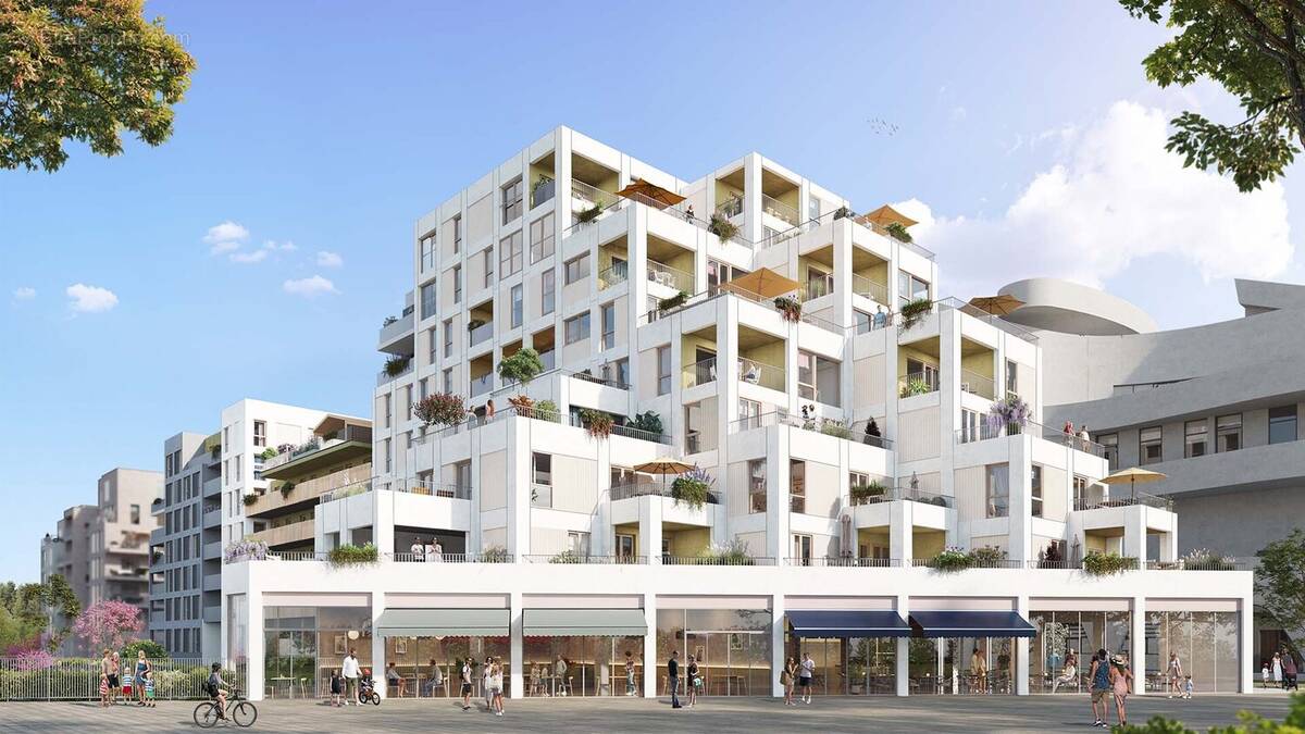 Le long du canal à reims à Reims