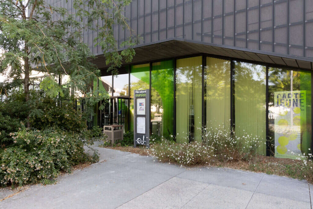 Les terrasses de la victoire à Ambares Et Lagrave