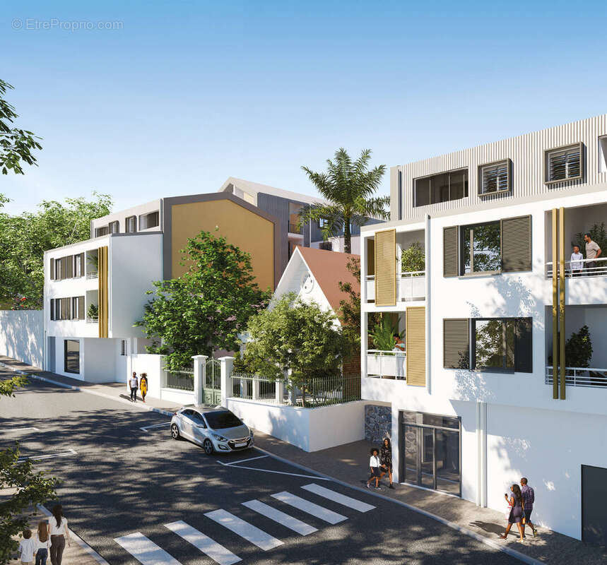 Saint-pierre à 500m du port de plaisance et du lagon à St Pierre