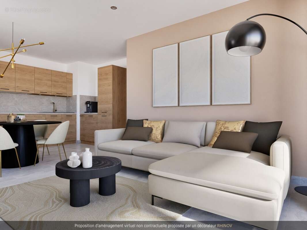 La cour des lys à La Verpilliere