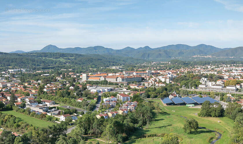 Les rives de l&#039;ambene à Riom