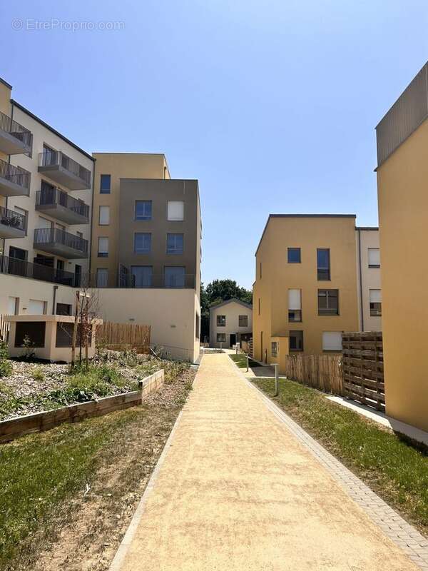 Les clairieres boisees - bocage citadin à Chantepie