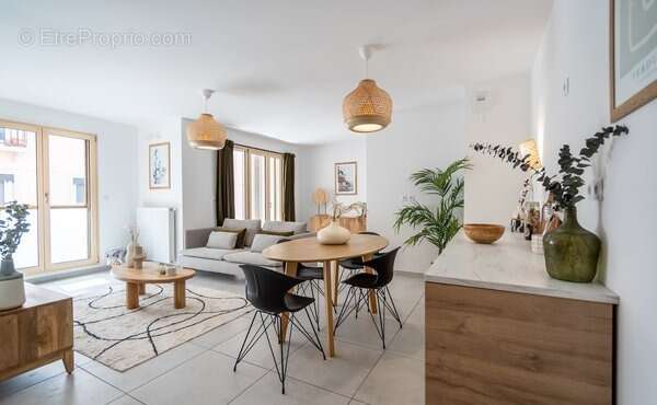 L'embleme à Ste Croix En Plaine