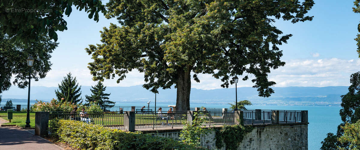 Jardins sur le lac à Thonon Les Bains