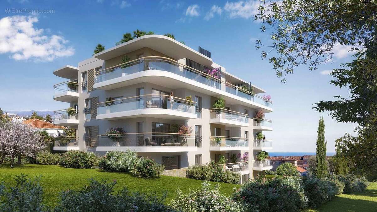 Antibes derniers 2 pièces résidence avec piscine à Antibes