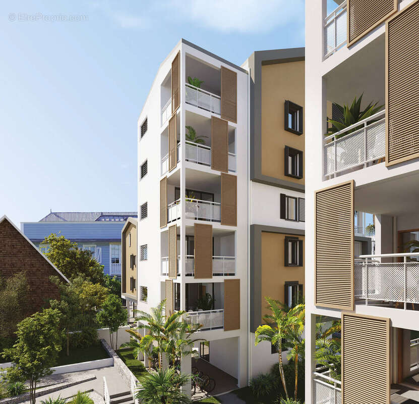 Saint-pierre à 500m du port de plaisance et du lagon à St Pierre