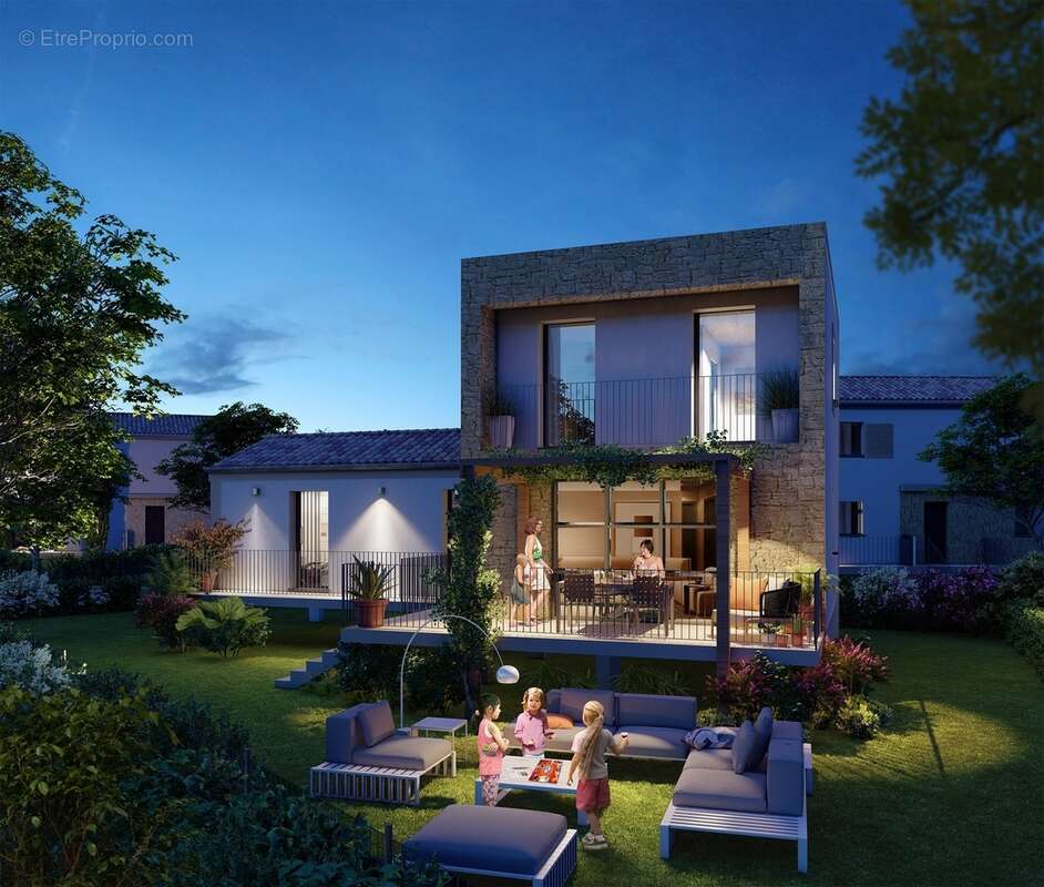 Maisons fenetre sur alpilles à St Etienne Du Gres