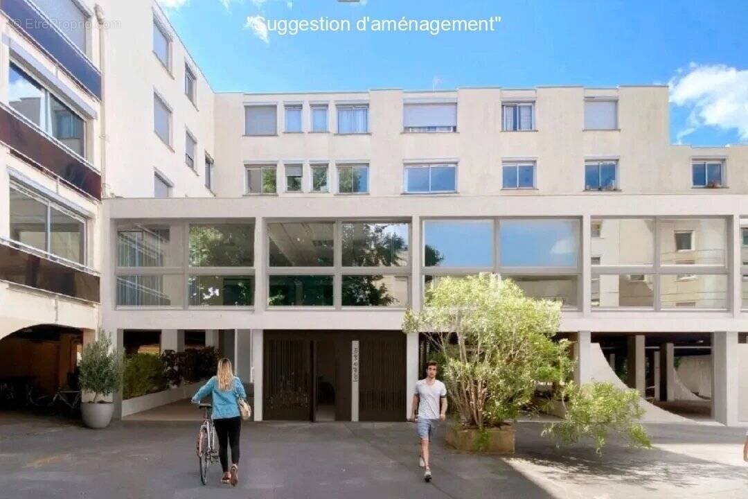 Residence face a l&#039;arbre blanc à Montpellier