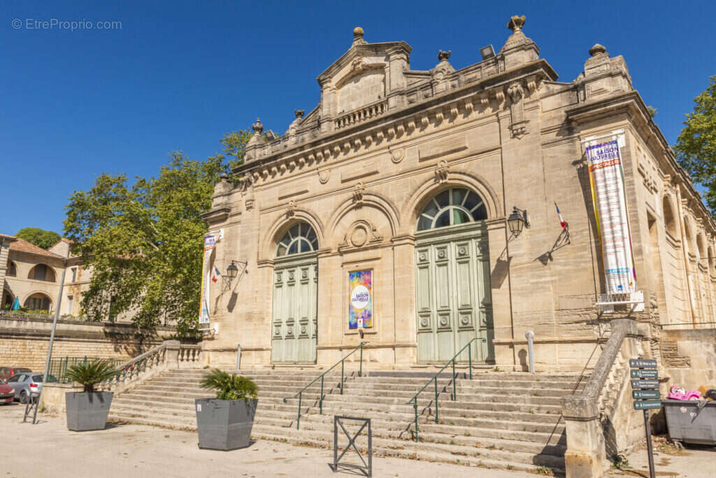 Le patio des berges à Beaucaire