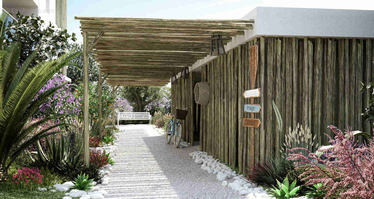 Marseille 8 pointé rouge à proximité immédiate de la mer à Marseille 8e Arrondissement