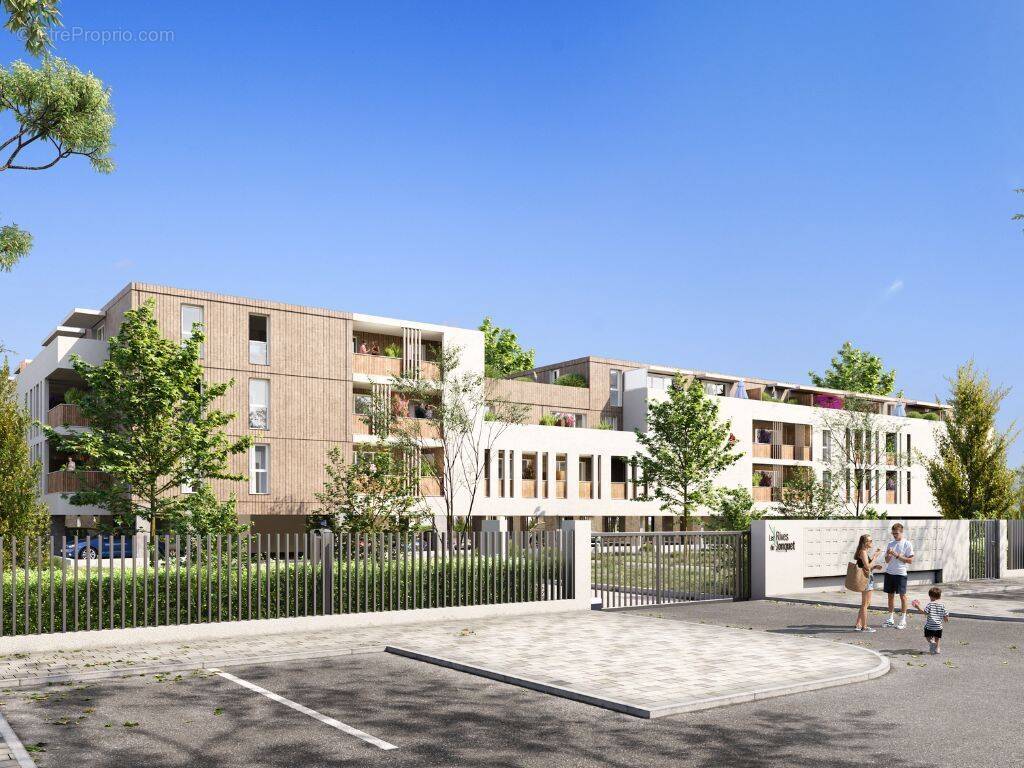 Les rives du jonquet à Arles